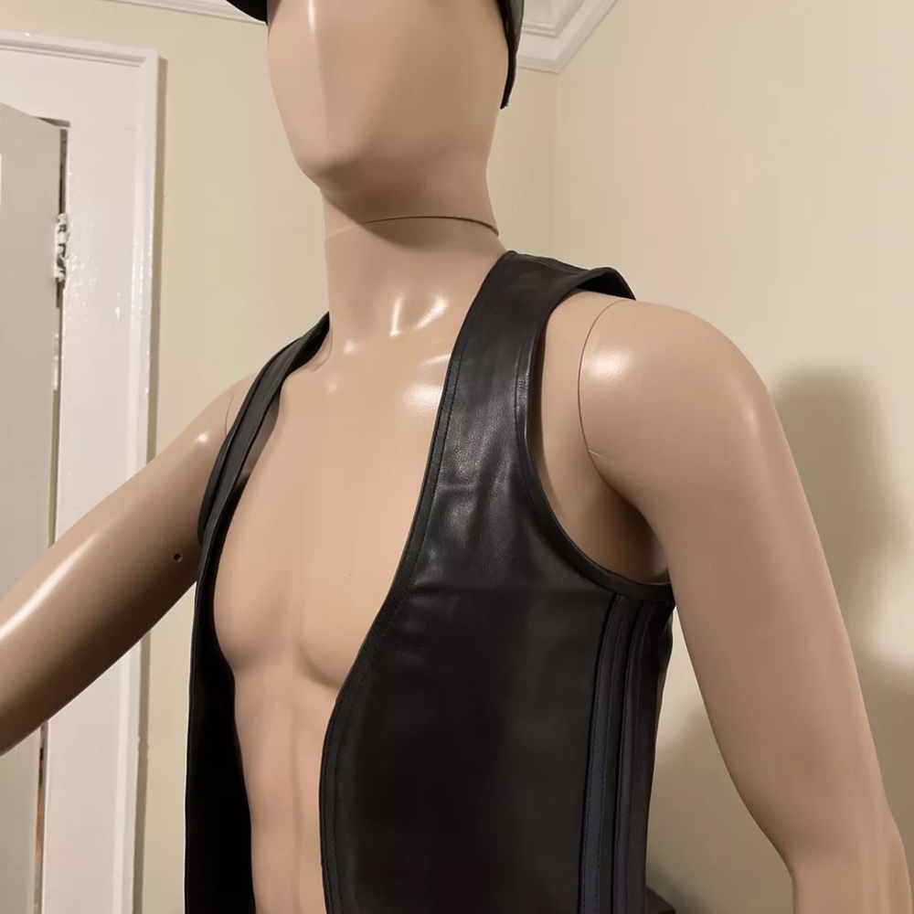 Men’s Leather bar vest size L and XL